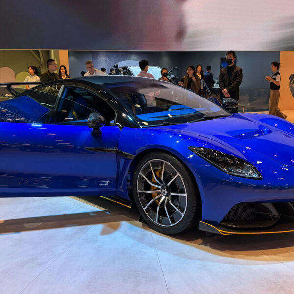 Nuevo golpe a Tesla de Elon Musk: BYD presenta nuevo automóvil deportivo lujoso
