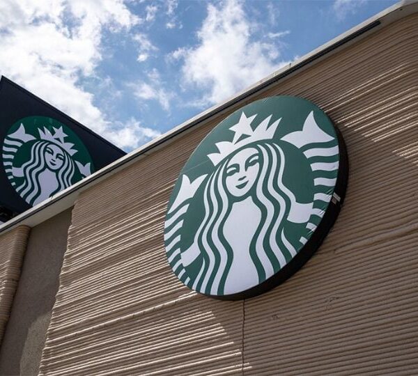 Starbucks apertura su primera tienda impresa en 3D en Texas