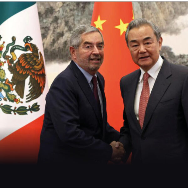 México es invitado por China a defender normas de libre comercio y resistirse a “actos unilaterales”