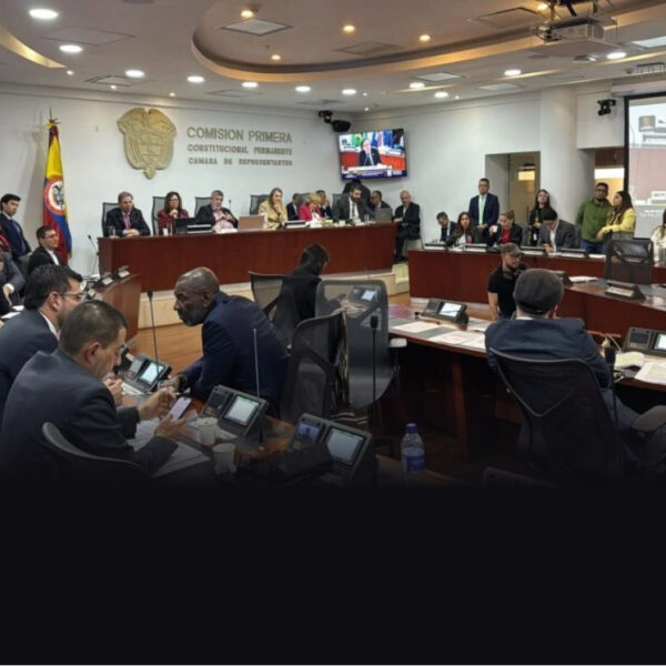 Por corrupción ordenan capturar a expresidentes del poder Legislativo de Colombia